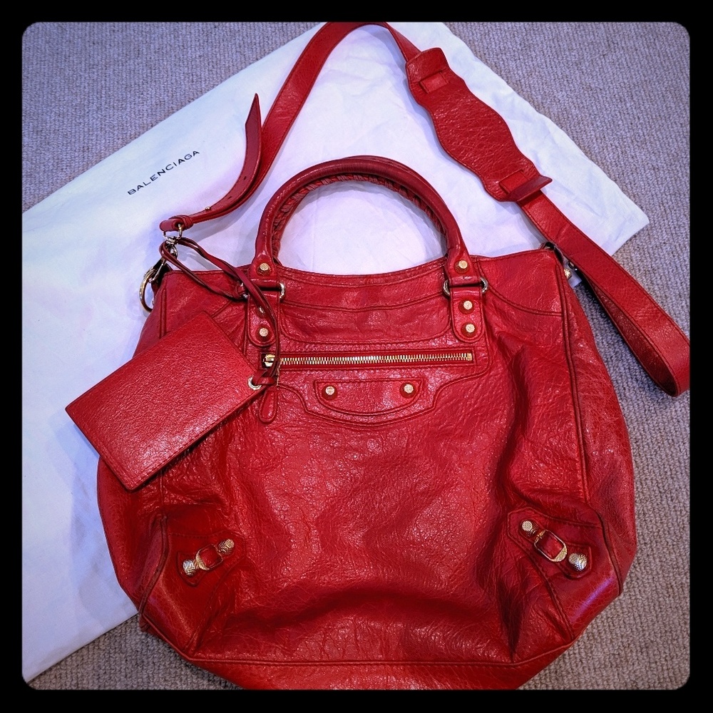 Balenciaga Giant City Bag in red color